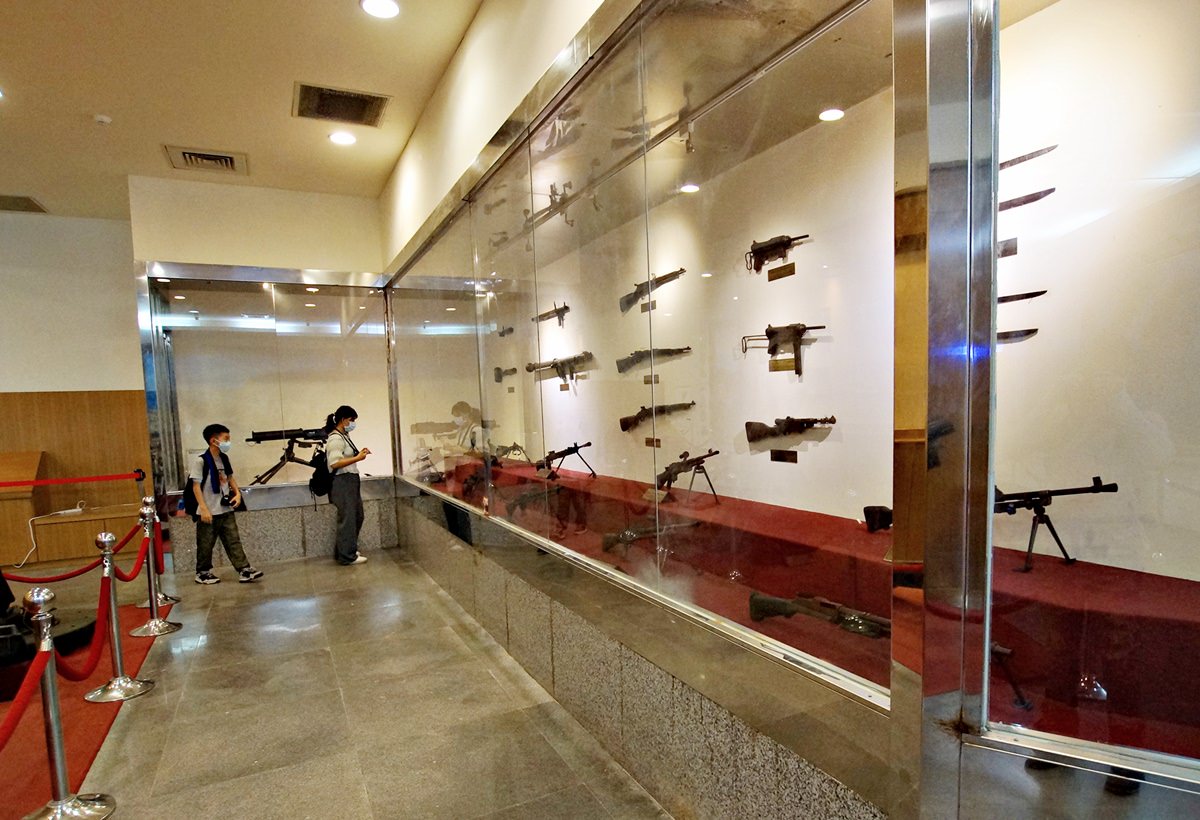 金門|古寧頭戰史館 12幅油畫記錄金門重要戰役!(順遊北山播音牆) - 第22張圖 金門|古寧頭戰史館 12幅油畫記錄金門重要戰役!(順遊北山播音牆)