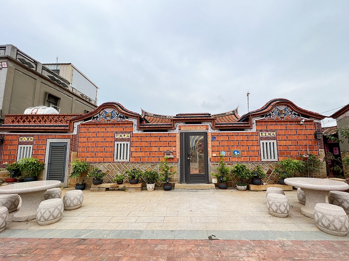 金門住宿|金門湖峰古厝民宿 入住閩式古厝體驗古早味 包棟推薦! - 第2張圖 金門住宿|金門湖峰古厝民宿 入住閩式古厝體驗古早味 包棟推薦!