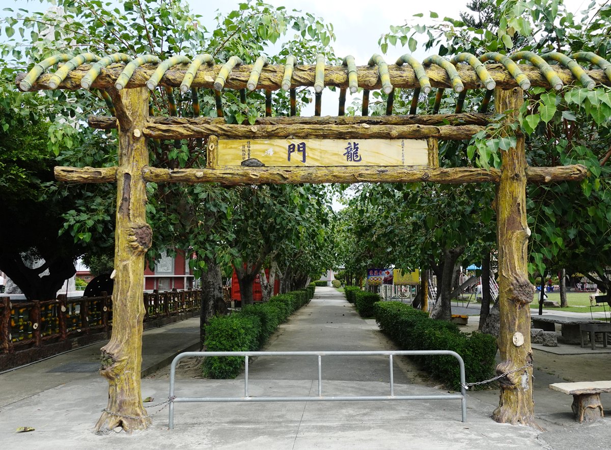 台南景點|佳福寺 40公尺滾輪溜滑梯超好玩 台南親子景點免費 - 第10張圖 台南景點|佳福寺 40公尺滾輪溜滑梯超好玩 台南親子景點免費