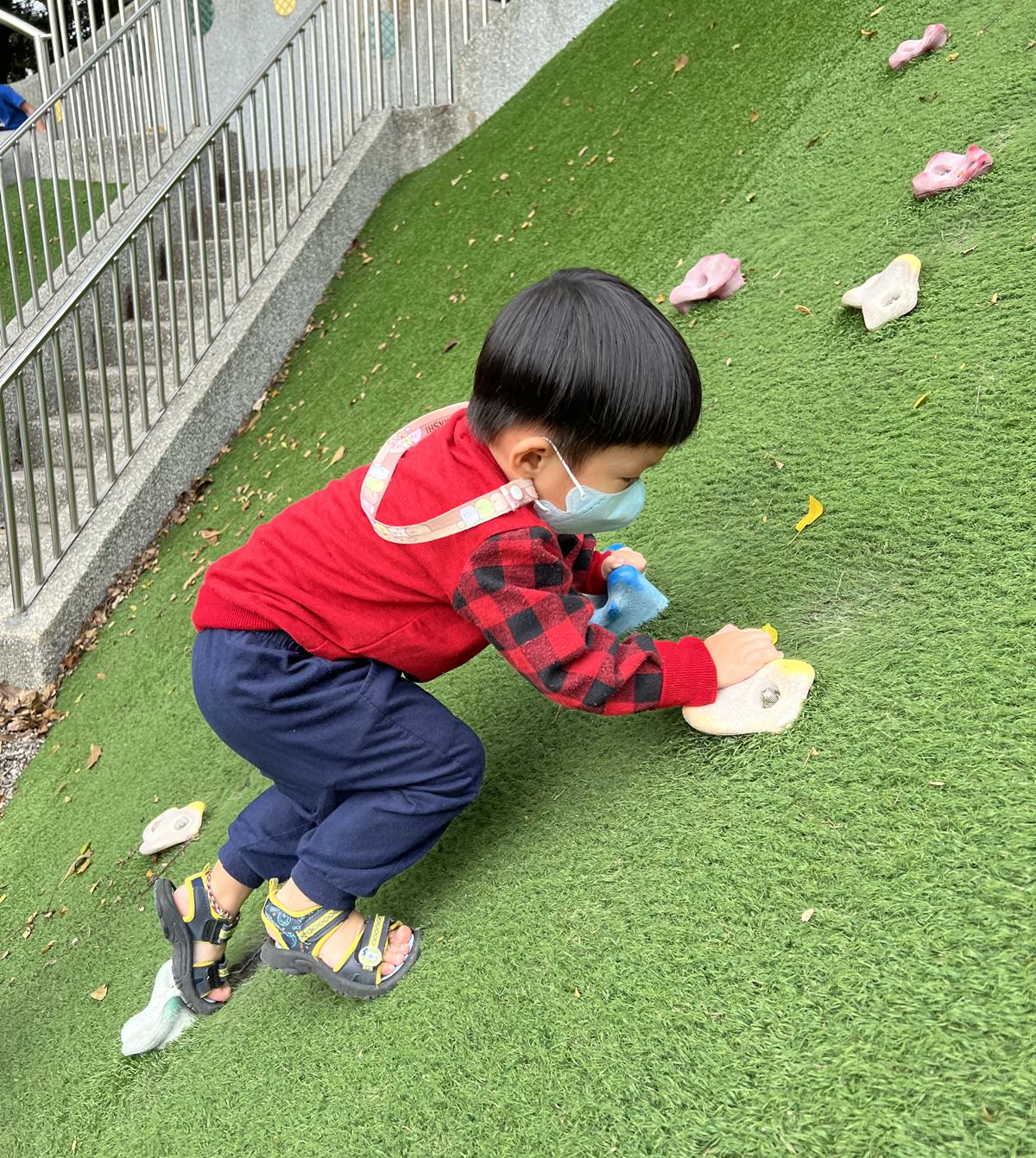 新北土城親子公園|斬龍山遺址文化公園 磨石子溜滑梯/沙坑池好好玩! - 第13張圖 新北土城親子公園|斬龍山遺址文化公園 磨石子溜滑梯/沙坑池好好玩!