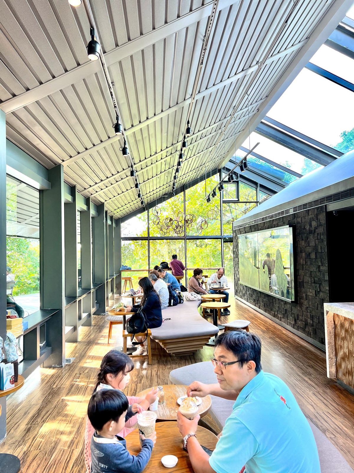 星巴克淡水雲門門市,順遊雲門劇場,享受悠閒愜意的咖啡饗宴 - 第10張圖 星巴克淡水雲門門市,順遊雲門劇場,享受悠閒愜意的咖啡饗宴