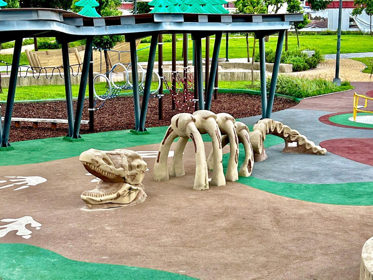 台北|北投福星公園 火山侏儸紀恐龍公園造型 場地大遊具多放電超好玩。 - 第20張圖 台北|北投福星公園 火山侏儸紀恐龍公園造型 場地大遊具多放電超好玩。