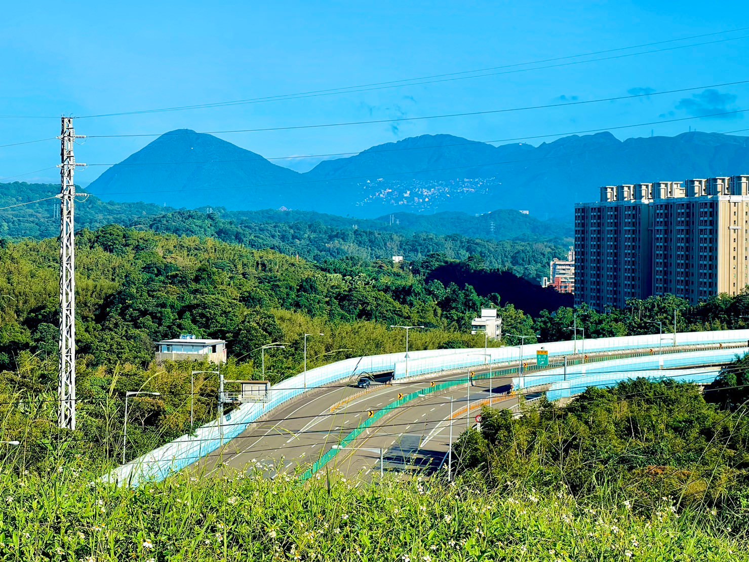 基隆特色公園|孝德公園 20公尺長溜滑梯 不用特地來,要來記得帶滑草板! - 第10張圖 基隆特色公園|孝德公園 20公尺長溜滑梯 不用特地來,要來記得帶滑草板!