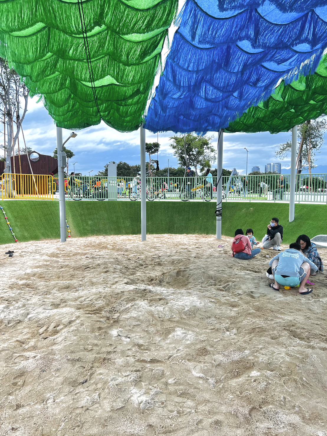 台北親子景點|蛙仔坑生態遊戲場(青蛙公園) 周末親子遊好去處 還可以騎腳踏車看飛機! - 第13張圖 台北親子景點|蛙仔坑生態遊戲場(青蛙公園) 周末親子遊好去處 還可以騎腳踏車看飛機!
