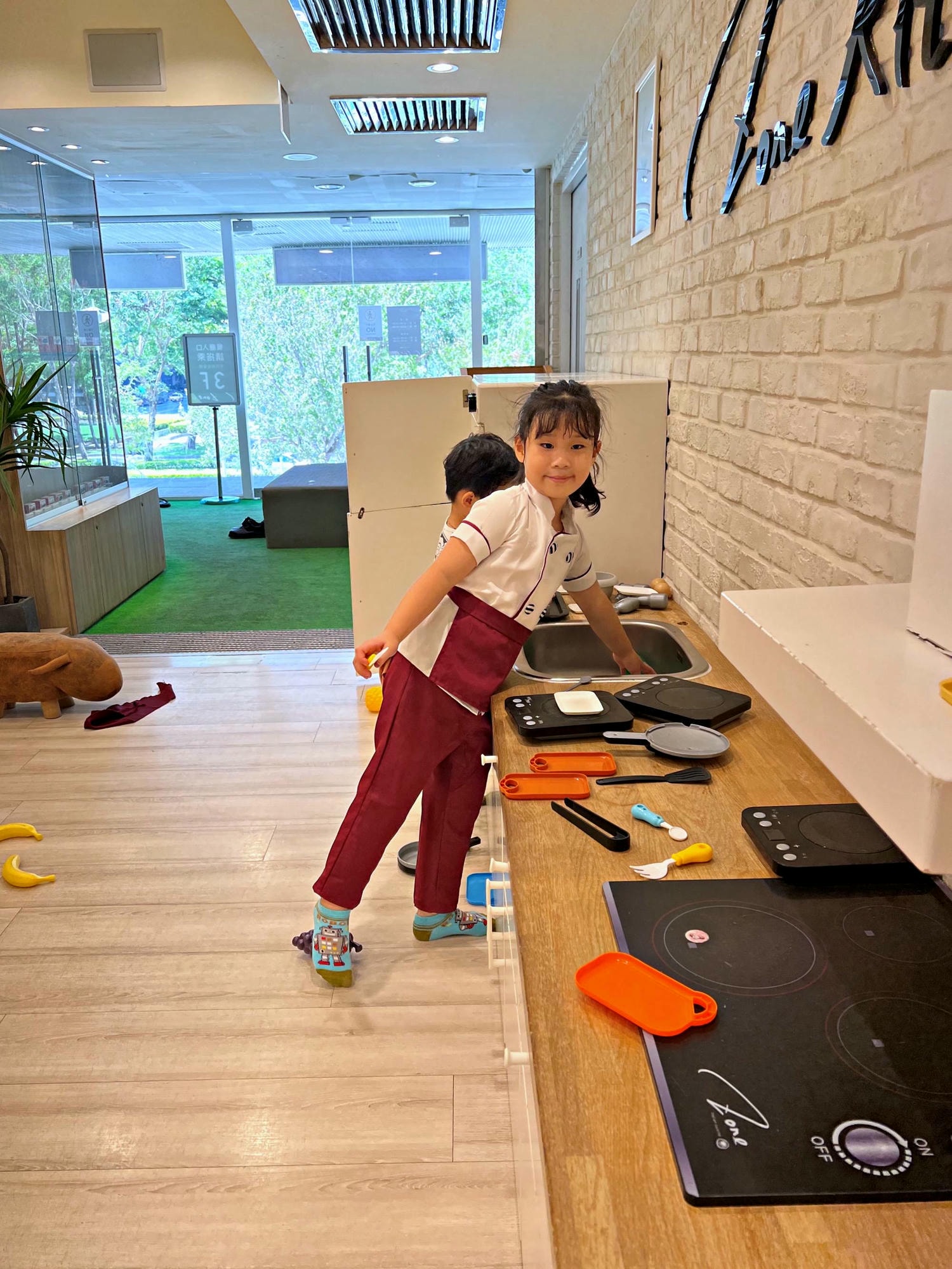 高雄|Zone Café弄咖啡親子餐廳總圖店 球池沙坑池不限用餐時間/餐點美味推薦! - 第14張圖 高雄|Zone Café弄咖啡親子餐廳總圖店 球池沙坑池不限用餐時間/餐點美味推薦!