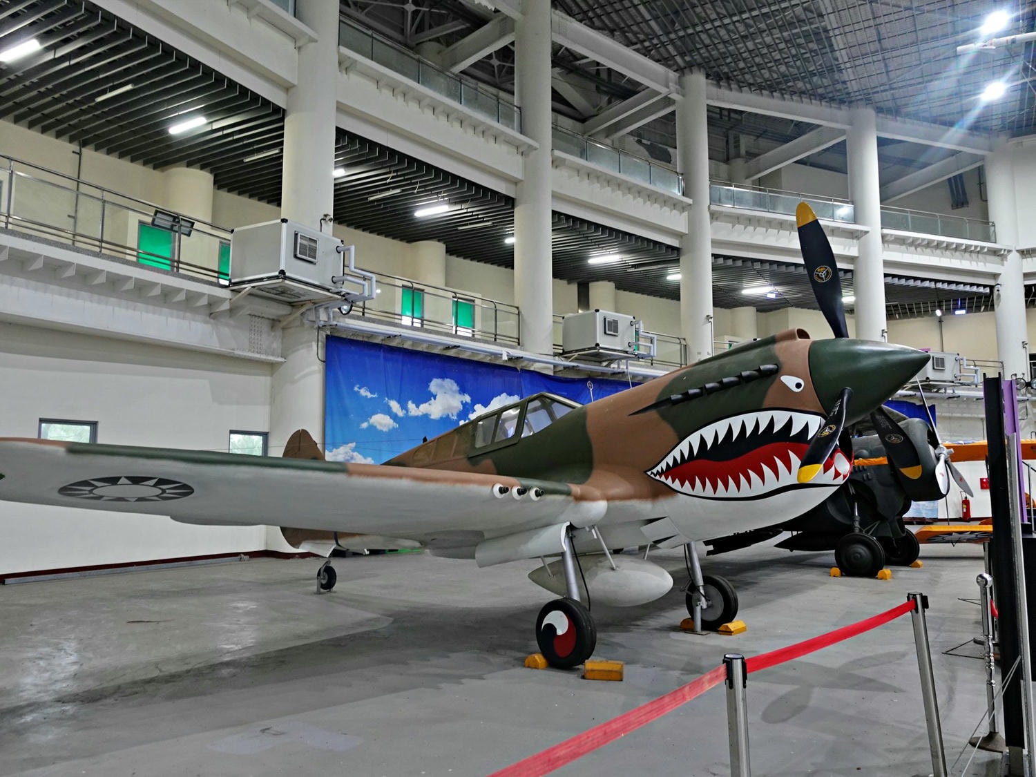 高雄岡山景點推薦|航空教育展示館 全亞洲唯一懸吊飛機的博物館,軍事迷、航空迷不能錯過! - 第40張圖 高雄岡山景點推薦|航空教育展示館 全亞洲唯一懸吊飛機的博物館,軍事迷、航空迷不能錯過!