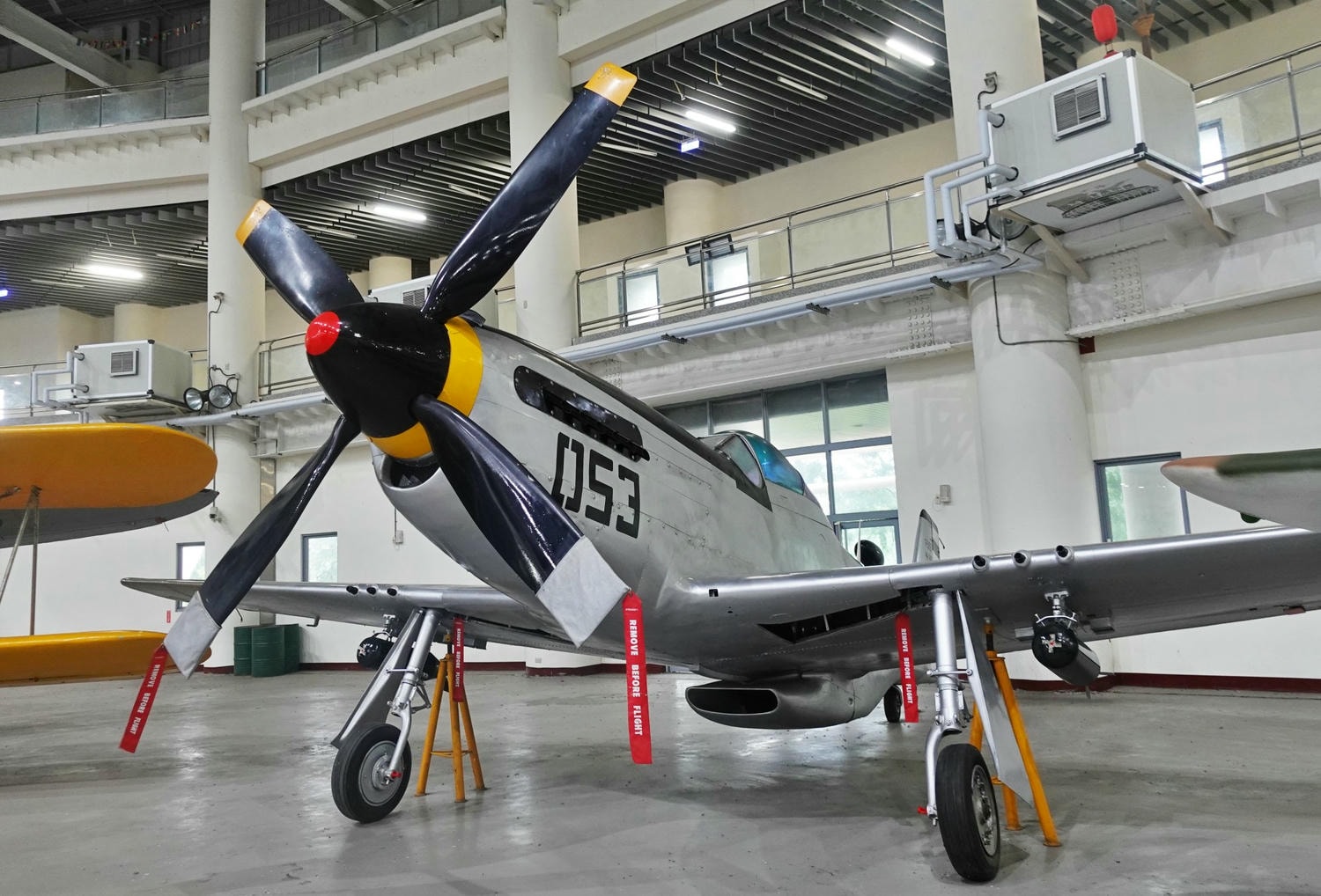 高雄岡山景點推薦|航空教育展示館 全亞洲唯一懸吊飛機的博物館,軍事迷、航空迷不能錯過! - 第41張圖 高雄岡山景點推薦|航空教育展示館 全亞洲唯一懸吊飛機的博物館,軍事迷、航空迷不能錯過!