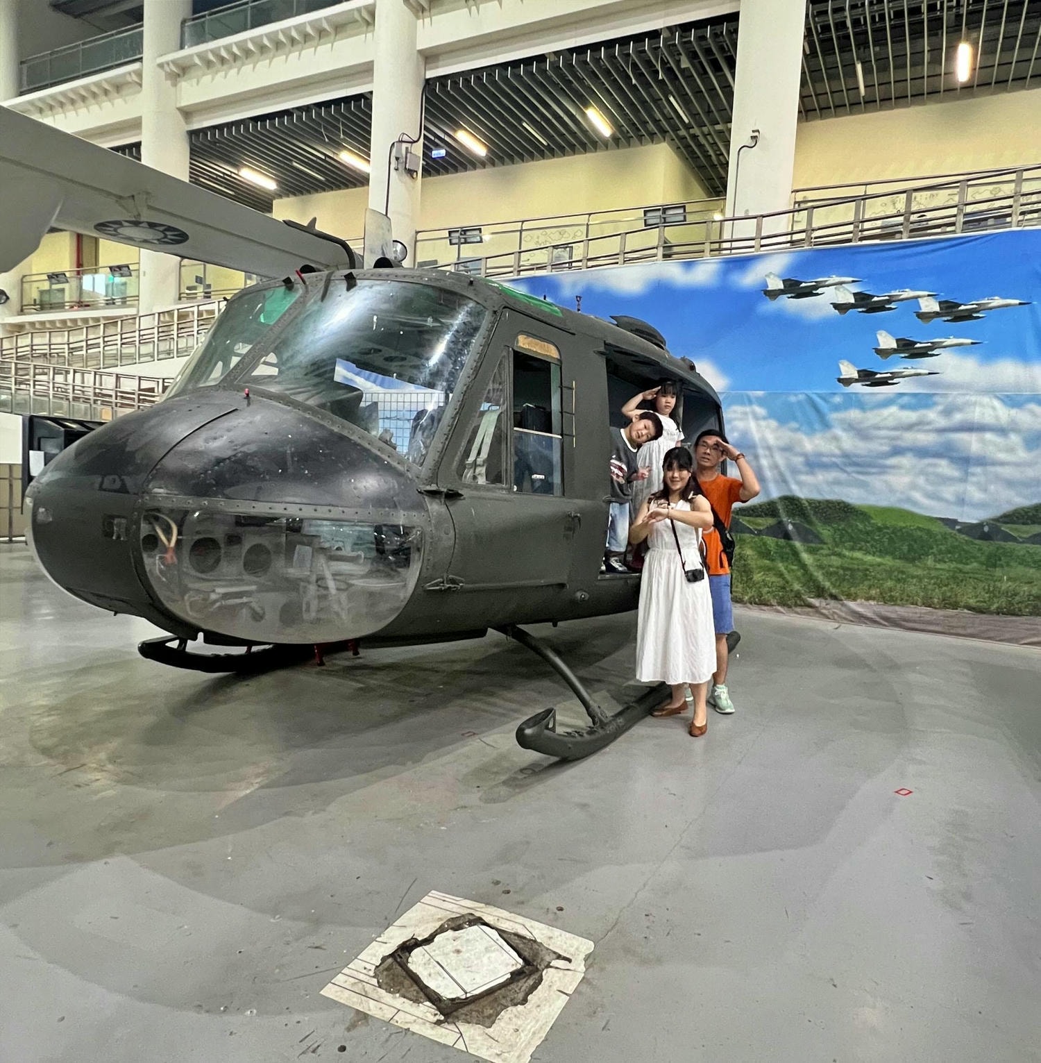高雄岡山景點推薦|航空教育展示館 全亞洲唯一懸吊飛機的博物館,軍事迷、航空迷不能錯過! - 第35張圖 高雄岡山景點推薦|航空教育展示館 全亞洲唯一懸吊飛機的博物館,軍事迷、航空迷不能錯過!