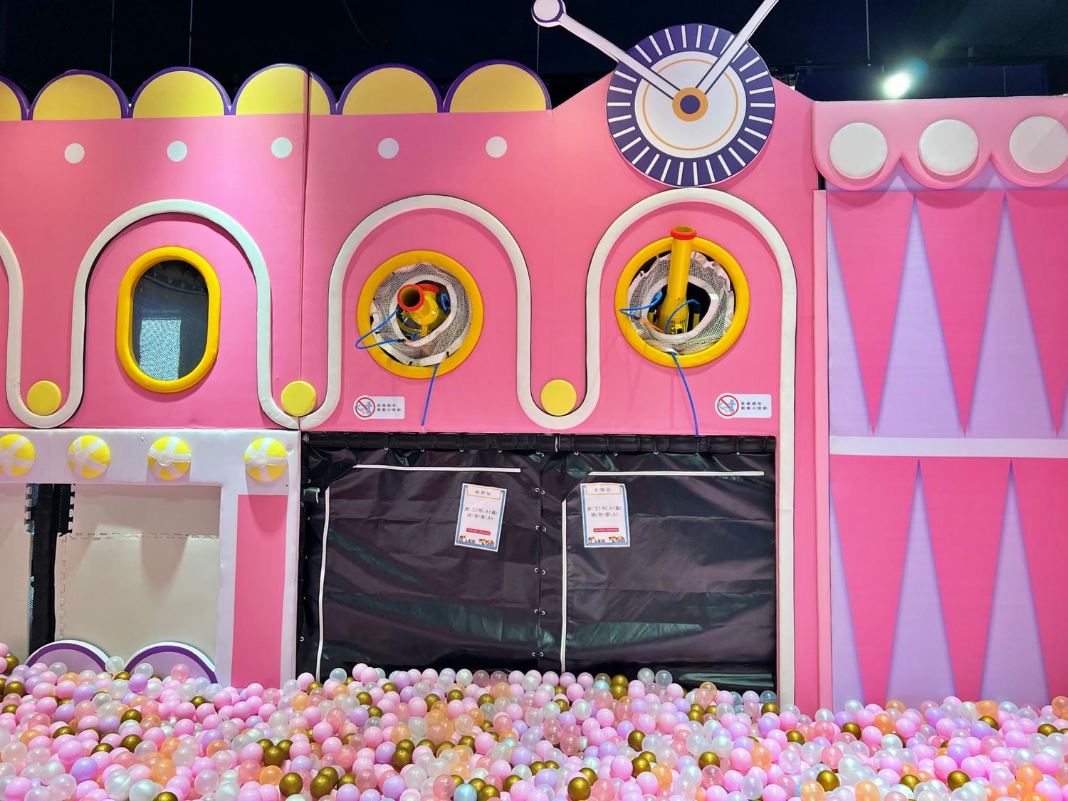 新北室內親子景點推薦|建築樂園HIGH5 – 中和環球館 250坪大空間玩一整天都不膩! - 第10張圖 新北室內親子景點推薦|建築樂園HIGH5 – 中和環球館 250坪大空間玩一整天都不膩!