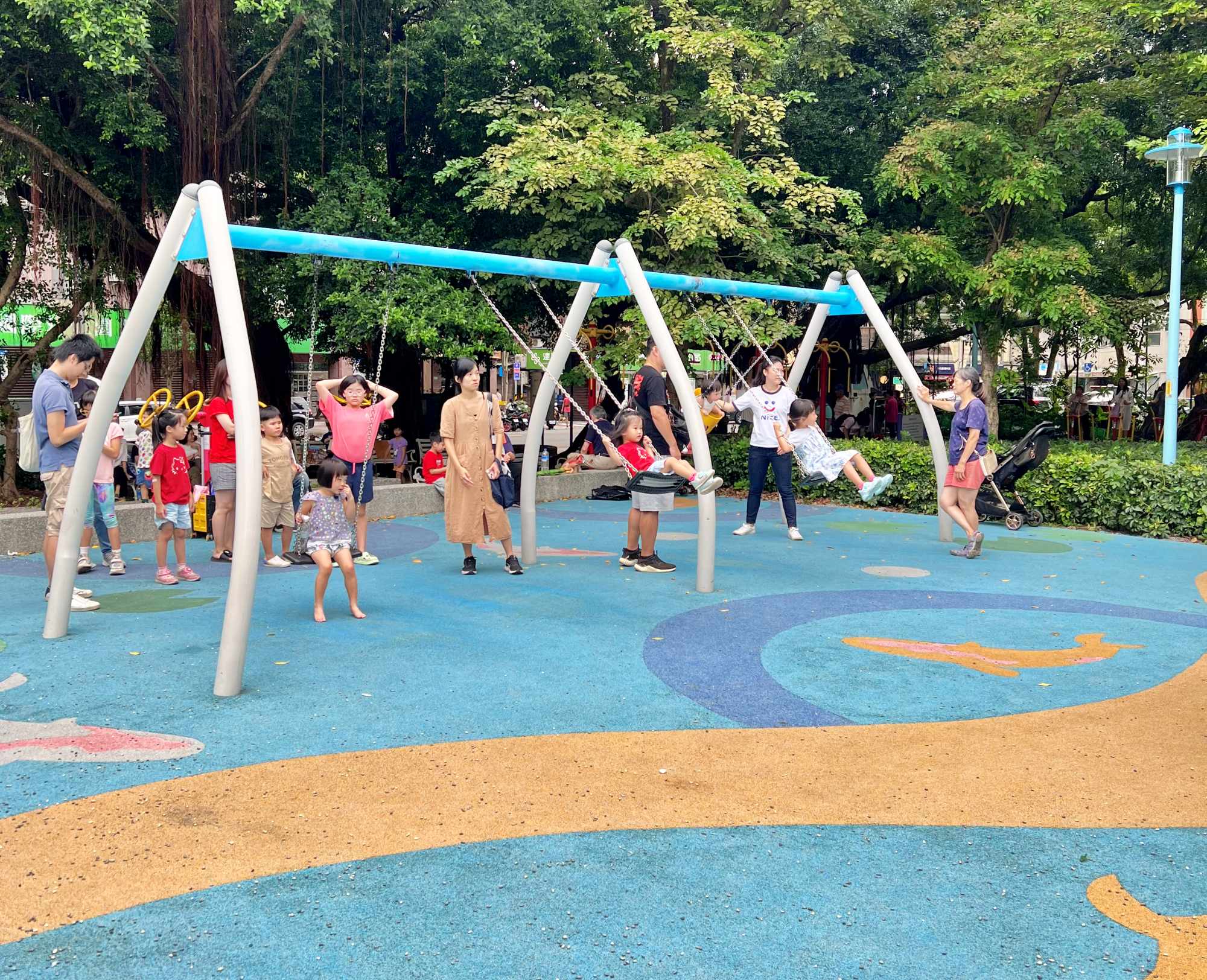 新北親子公園|中和八二三紀念公園(四號公園) 兩座共融公園讓你一次玩個夠! - 第11張圖 新北親子公園|中和八二三紀念公園(四號公園) 兩座共融公園讓你一次玩個夠!