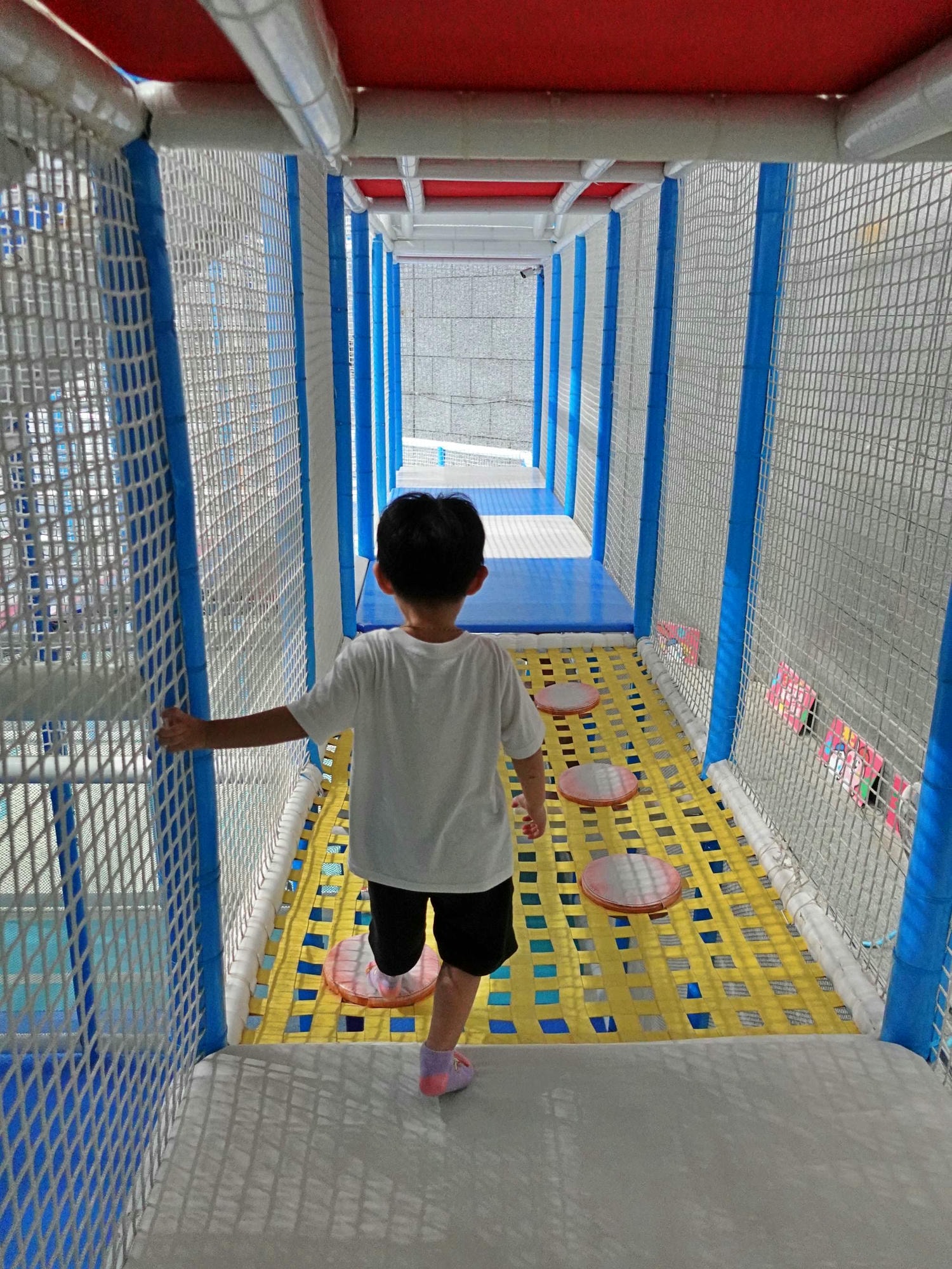 高雄|熱雪天堂探索樂園2.0 兒童滑雪樂園&三層樓高溜滑梯 - 第14張圖 高雄|熱雪天堂探索樂園2.0 兒童滑雪樂園&三層樓高溜滑梯