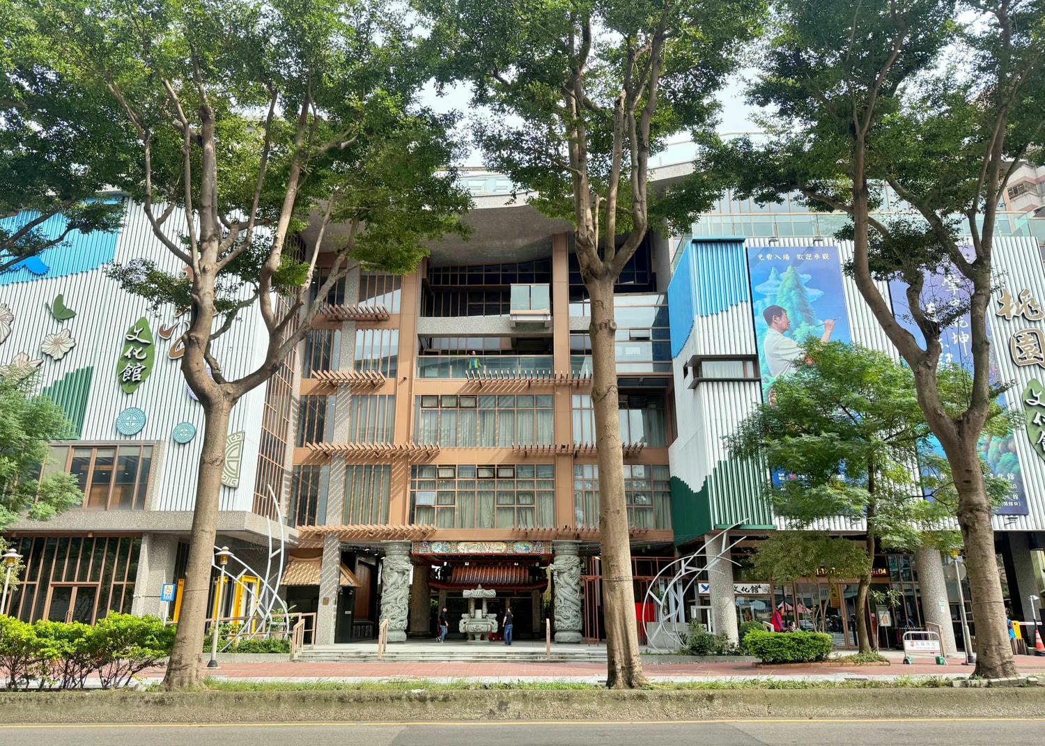 桃園景點|土地公文化館 歌仔戲服/布袋戲免費體驗好停車 - 第5張圖 桃園景點|土地公文化館 歌仔戲服/布袋戲免費體驗好停車