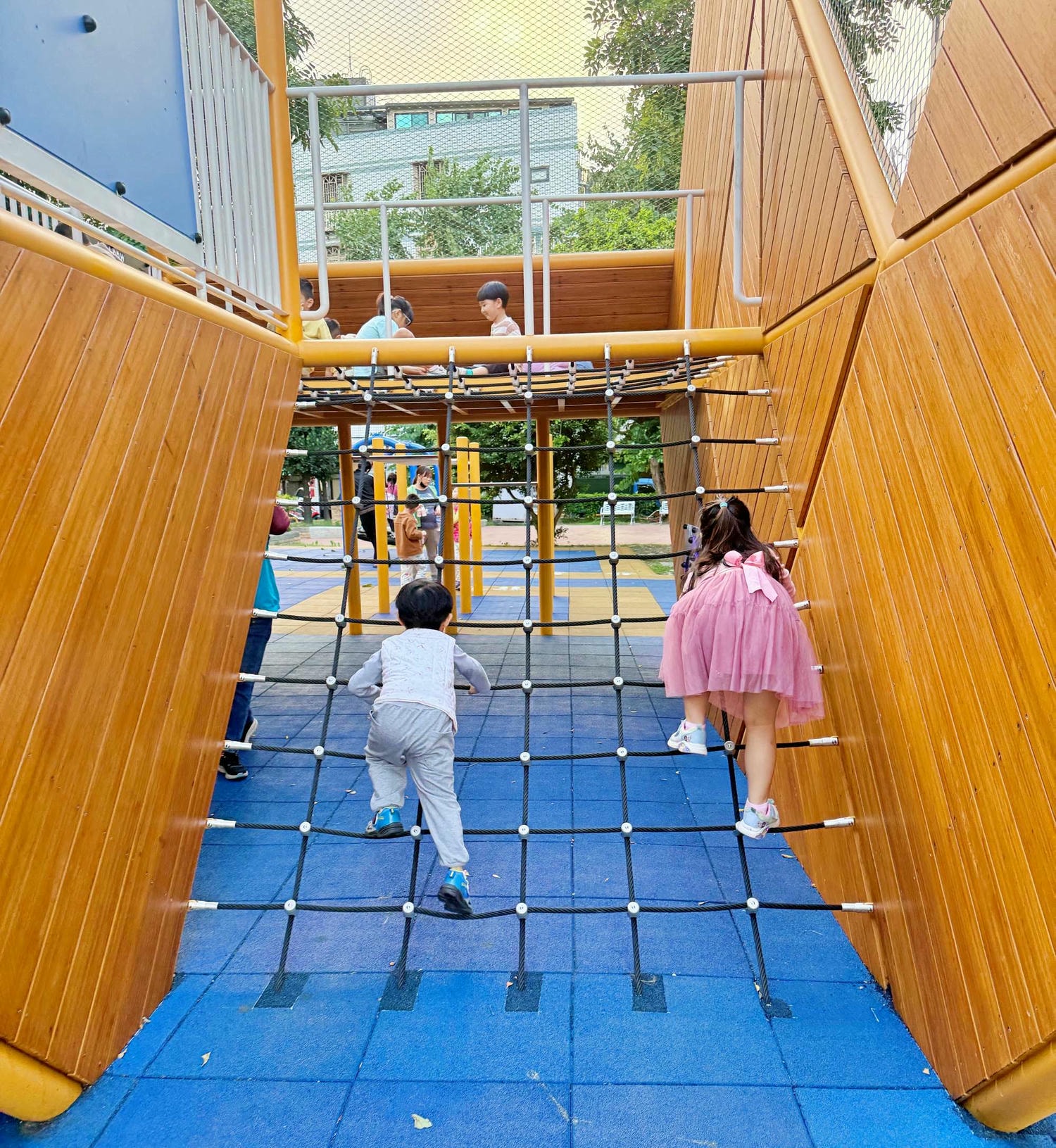 三重大永德公園|魔術方塊造型溜滑梯,還有魔術方塊可以玩喔! - 第12張圖 三重大永德公園|魔術方塊造型溜滑梯,還有魔術方塊可以玩喔!