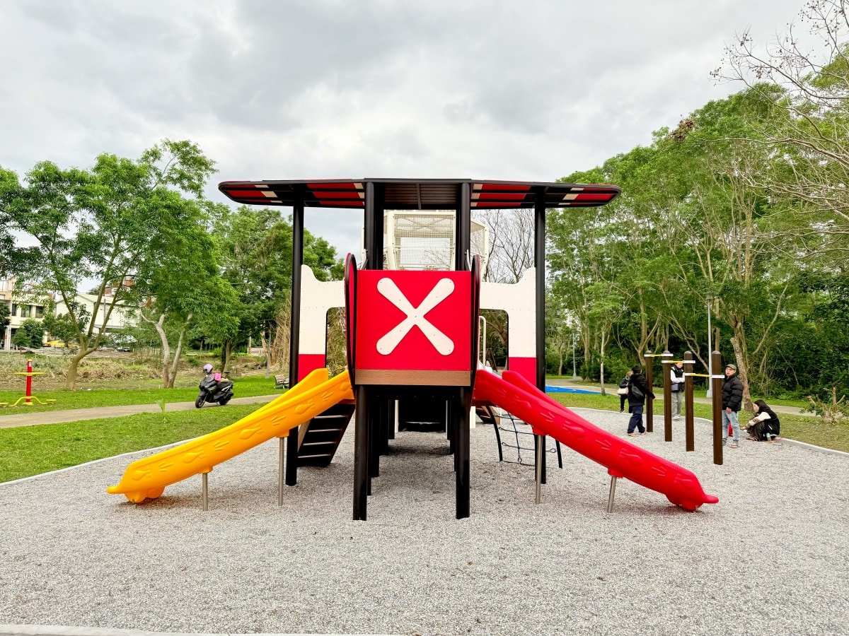 花蓮新城北埔公園 飛機造型特色遊戲場好好玩!(新城半日遊規劃) - 第5張圖 花蓮新城北埔公園 飛機造型特色遊戲場好好玩!(新城半日遊規劃)