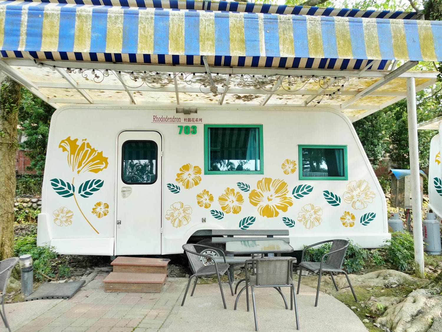 嘉義親子露營車住宿-詩情花園渡假村,DIY披薩、魔術表演、煙火秀,一站式度假體驗! - 第13張圖 嘉義親子露營車住宿-詩情花園渡假村,DIY披薩、魔術表演、煙火秀,一站式度假體驗!