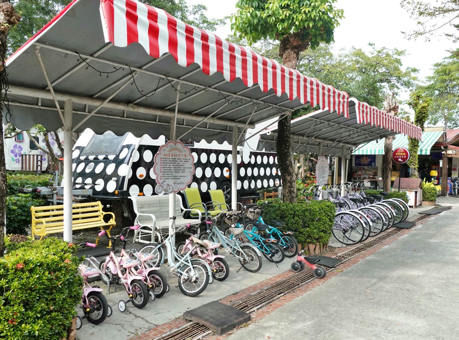 嘉義親子露營車住宿-詩情花園渡假村,DIY披薩、魔術表演、煙火秀,一站式度假體驗! - 第36張圖 嘉義親子露營車住宿-詩情花園渡假村,DIY披薩、魔術表演、煙火秀,一站式度假體驗!