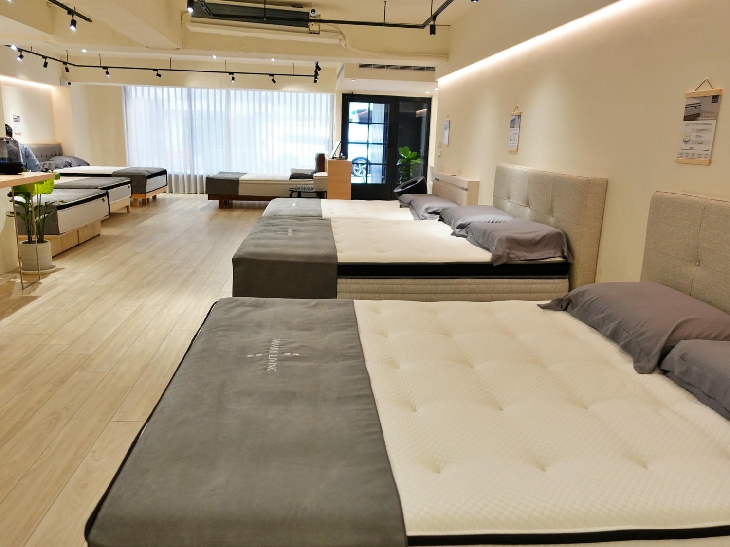 台北床墊推薦首選覺醒家居 Awake Living|沈浸式無壓力試躺打造專屬你的舒眠體驗,質感生活從一張好床墊開始 - 第6張圖 台北床墊推薦首選覺醒家居 Awake Living|沈浸式無壓力試躺打造專屬你的舒眠體驗,質感生活從一張好床墊開始