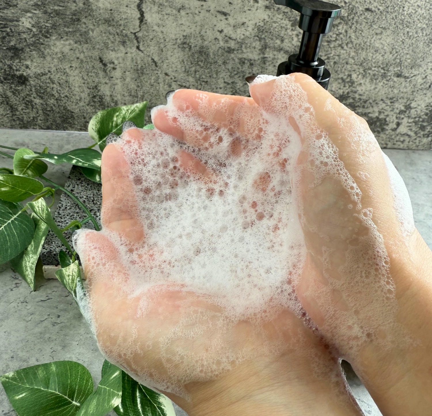 男生洗面乳推薦Mancodes 左顏右色微酸潔面乳|男人的保養,從Mancodes開始 - 第6張圖 男生洗面乳推薦Mancodes 左顏右色微酸潔面乳|男人的保養,從Mancodes開始