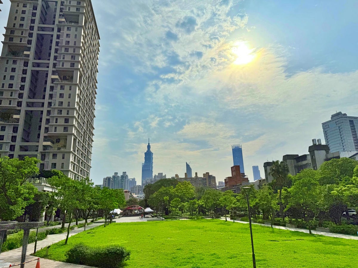 台北特色公園推薦|信義區廣慈公園:山丘溜滑梯、挑戰繩網、鳥巢鞦韆一次滿足 - 第22張圖 台北特色公園推薦|信義區廣慈公園:山丘溜滑梯、挑戰繩網、鳥巢鞦韆一次滿足