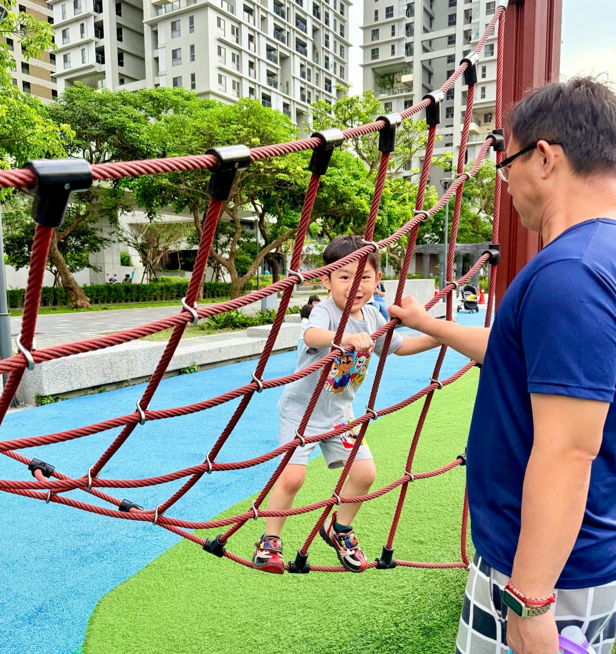 台北特色公園推薦|信義區廣慈公園:山丘溜滑梯、挑戰繩網、鳥巢鞦韆一次滿足 - 第16張圖 台北特色公園推薦|信義區廣慈公園:山丘溜滑梯、挑戰繩網、鳥巢鞦韆一次滿足