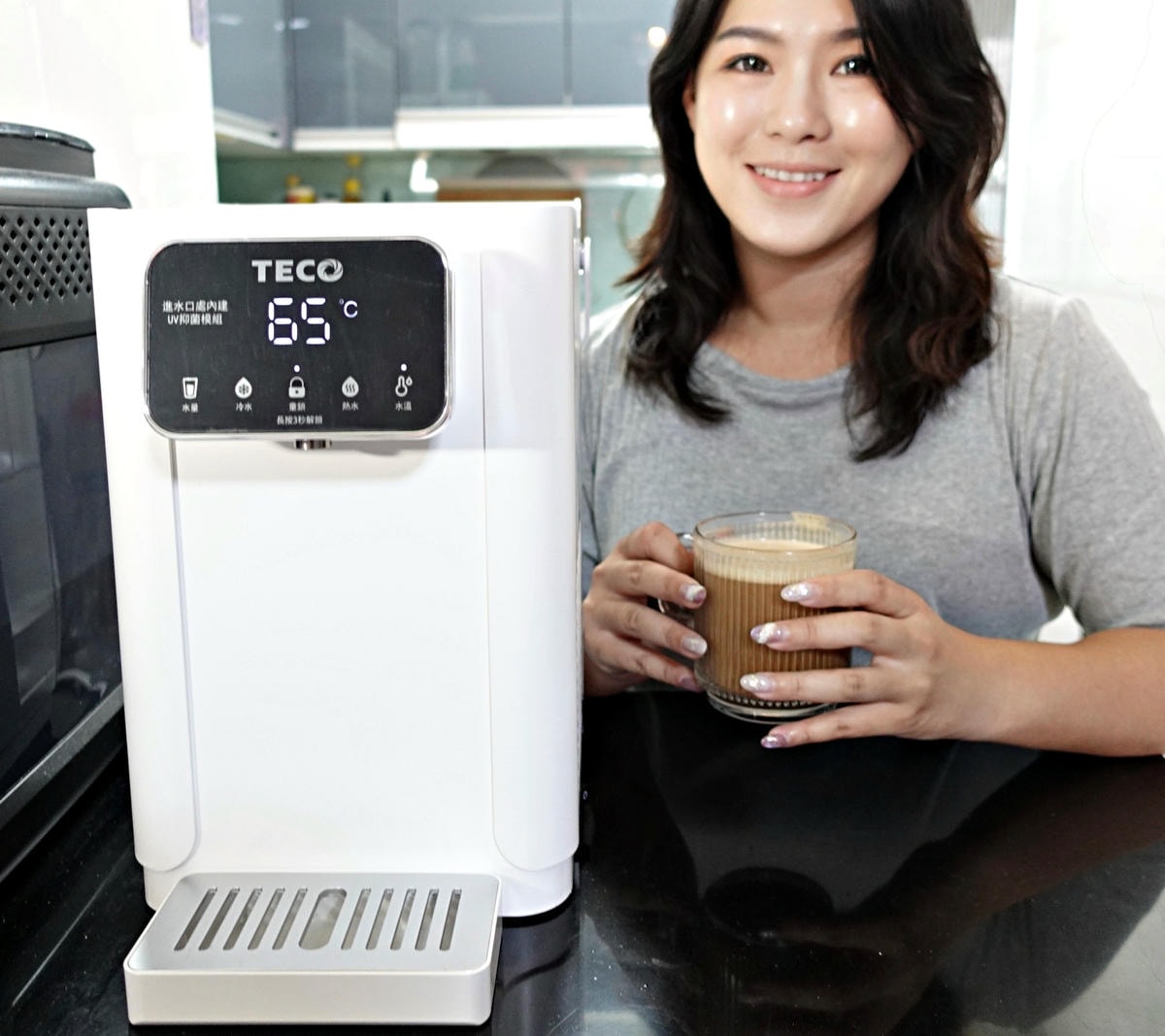 家用飲水機推薦|TECO東元4L冰溫熱瞬熱飲水機(YD4011CB) 一台搞定冰溫熱,喝水就是要快! - 第6張圖 家用飲水機推薦|TECO東元4L冰溫熱瞬熱飲水機(YD4011CB) 一台搞定冰溫熱,喝水就是要快!