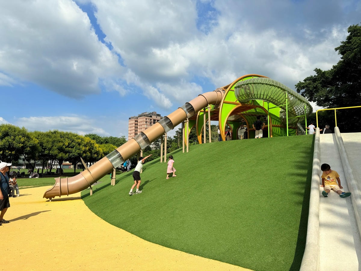 桃園親子景點|陽明運動公園 溜滑梯戲水區小孩超愛! - 第23張圖 桃園親子景點|陽明運動公園 溜滑梯戲水區小孩超愛!