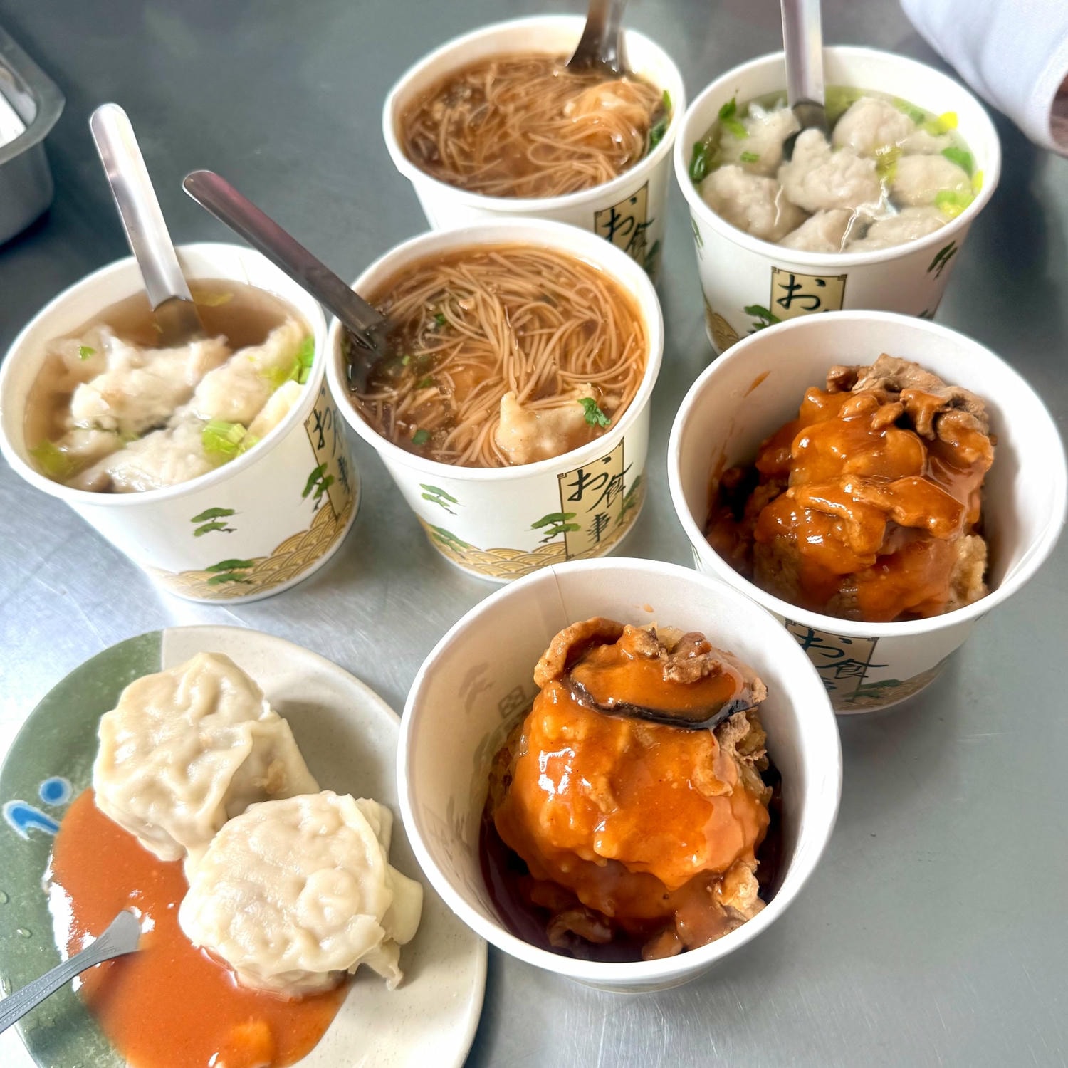 基隆天空塔美食|信二路平民美食推薦:台灣小吃 旗魚麵線、旗魚湯、筒仔米糕,在地老味道 - 第8張圖 基隆天空塔美食|信二路平民美食推薦:台灣小吃 旗魚麵線、旗魚湯、筒仔米糕,在地老味道